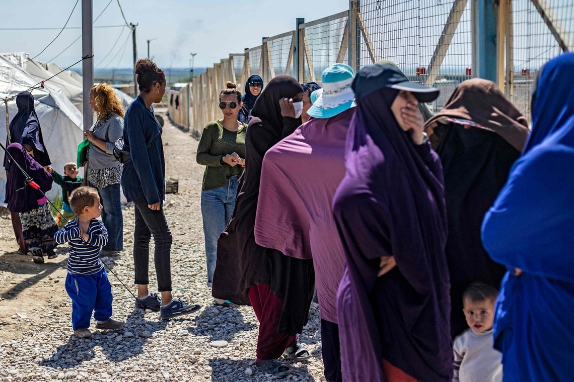 Bildet skal vise IS-kvinner i Roj-leiren i Syria. Tyskland har hentet åtte IS-kvinner med 27 barn nylig. Foto: DELIL SOULEIMAN/ AFP/ NTB Bildet skal vise IS-kvinner i Roj-leiren i Syria. Tyskland har hentet åtte IS-kvinner med 27 barn nylig. Foto: DELIL SOULEIMAN/ AFP/ NTB