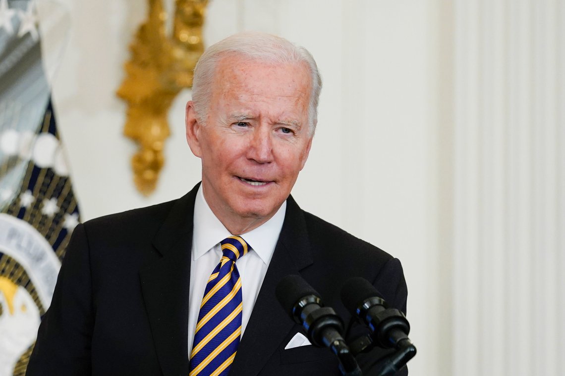 USAs president Joe Biden vil ha mer økonomisk støtte til Ukraina. Men presentasjonen gikk som vanlig ikke helt som planlagt. Foto: Susan Walsh / AP / NTB USAs president Joe Biden vil ha mer økonomisk støtte til Ukraina. Men presentasjonen gikk som vanlig ikke helt som planlagt. Foto: Susan Walsh / AP / NTB
