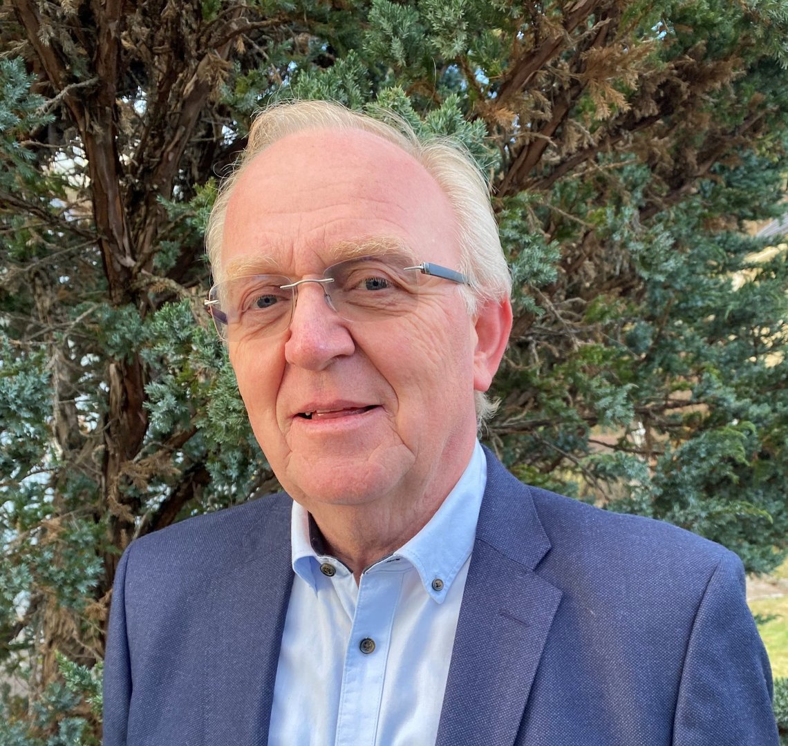 Einar Westre har vært direktør i Energi Norge i 16 år, 6 år i tyske MVV Energie AG, 3 år i Statnett, samt rådgiver i Oslo Lysverker, NVE, partner i Norsk Kraftmegling / SKM og finansrådgiver i NRK. Foto: Privat Einar Westre har vært direktør i Energi Norge i 16 år, 6 år i tyske MVV Energie AG, 3 år i Statnett, samt rådgiver i Oslo Lysverker, NVE, partner i Norsk Kraftmegling / SKM og finansrådgiver i NRK. Foto: Privat