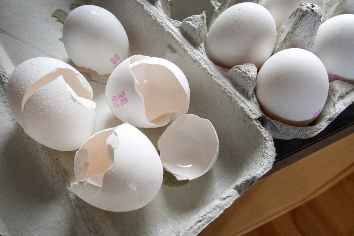 En ukes kortere holdbarhet for egg – fra 35 til 28 dager – kan bety kroken på døren for eggprodusentene i distriktene. Foto: Gorm Kallestad / NTB En ukes kortere holdbarhet for egg – fra 35 til 28 dager – kan bety kroken på døren for eggprodusentene i distriktene. Foto: Gorm Kallestad / NTB