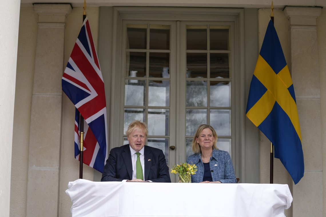Avtalen mellom Storbritannia og Sverige ble signert i Harpsund onsdag.
Foto: Frank Augstein / AP Foto / NTB Avtalen mellom Storbritannia og Sverige ble signert i Harpsund onsdag.
Foto: Frank Augstein / AP Foto / NTB