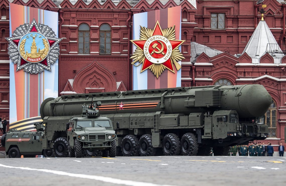 Russia has a nuclear doctrine known as "escalate to deescalate" or, more accurately, "escalate to win," which contemplates threatening or using nuclear weapons early in a conventional conflict. It cannot be a good sign that Russia, China, and North Korea at the same time are threatening to launch the world's most destructive weaponry. Pictured: A Russian military Topol M intercontinental ballistic missile launcher rolls during the Victory Day military parade to celebrate 74 years since the victory in WWII in Red Square in Moscow, Russia, May 9, 2019. The defeat of Nazi Germany in World War II that Russia celebrates on May 9 is the country's most important holiday. This year it has special meaning amid the war in Ukraine, which the Kremlin calls a "special military operation" aimed to rid the country of alleged "neo-Nazis" — a false accusation derided by the West. Photo: Alexander Zemlianichenko / AP / NTB Russia has a nuclear doctrine known as "escalate to deescalate" or, more accurately, "escalate to win," which contemplates threatening or using nuclear weapons early in a conventional conflict. It cannot be a good sign that Russia, China, and North Korea at the same time are threatening to launch the world's most destructive weaponry. Pictured: A Russian military Topol M intercontinental ballistic missile launcher rolls during the Victory Day military parade to celebrate 74 years since the victory in WWII in Red Square in Moscow, Russia, May 9, 2019. The defeat of Nazi Germany in World War II that Russia celebrates on May 9 is the country's most important holiday. This year it has special meaning amid the war in Ukraine, which the Kremlin calls a "special military operation" aimed to rid the country of alleged "neo-Nazis" — a false accusation derided by the West. Photo: Alexander Zemlianichenko / AP / NTB