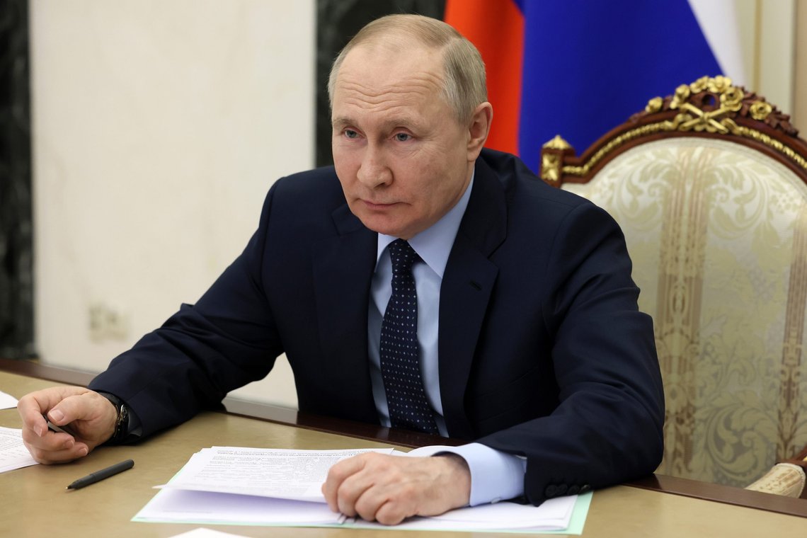 Russlands president Vladimir Putin mener finsk og svensk Nato-medlemskap i seg selv ikke er en trussel mot Russland, men advarer mot at Nato utvider sin militære infrastruktur i disse landene. Foto: Mikhail Metzel / Sputnik, Kreml via AP / NTB Russlands president Vladimir Putin mener finsk og svensk Nato-medlemskap i seg selv ikke er en trussel mot Russland, men advarer mot at Nato utvider sin militære infrastruktur i disse landene. Foto: Mikhail Metzel / Sputnik, Kreml via AP / NTB