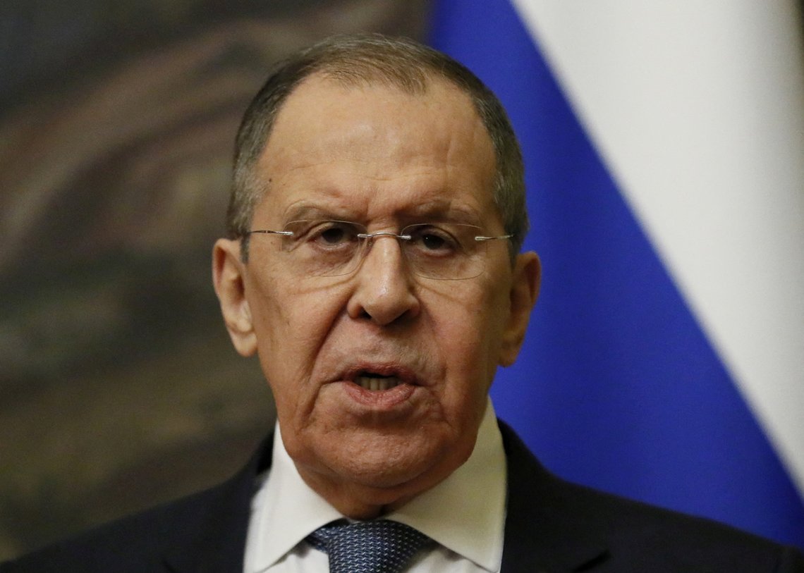 Russlands utenriksminister Sergei Lavrov uttalte at jøder er de største antisemittene, og at Hitler hadde jødiske aner. Israel reagerer skarpt på uttalelsene. Foto: Yuri Kochetkov/ REUTERS/ NTB Russlands utenriksminister Sergei Lavrov uttalte at jøder er de største antisemittene, og at Hitler hadde jødiske aner. Israel reagerer skarpt på uttalelsene. Foto: Yuri Kochetkov/ REUTERS/ NTB