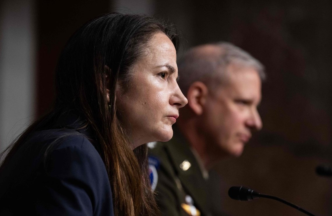 Avril Haines og generalløytnant Scott Berrier under senatshøringen 10. mai. Foto: SAUL LOEB/ AFP/ NTB Avril Haines og generalløytnant Scott Berrier under senatshøringen 10. mai. Foto: SAUL LOEB/ AFP/ NTB