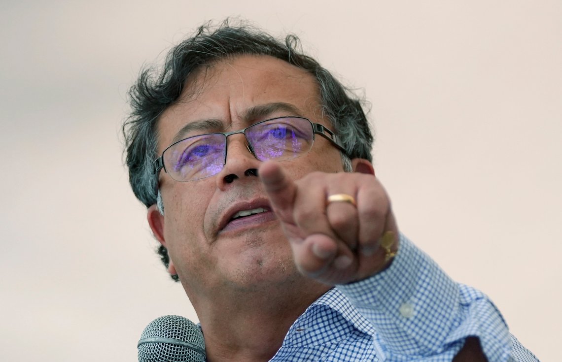 Presidentkandidat Gustavo Petro under et valgkampmøte i Fusagasuga, Colombia. Foto: Fernando Vergara / AP / NTB Presidentkandidat Gustavo Petro under et valgkampmøte i Fusagasuga, Colombia. Foto: Fernando Vergara / AP / NTB