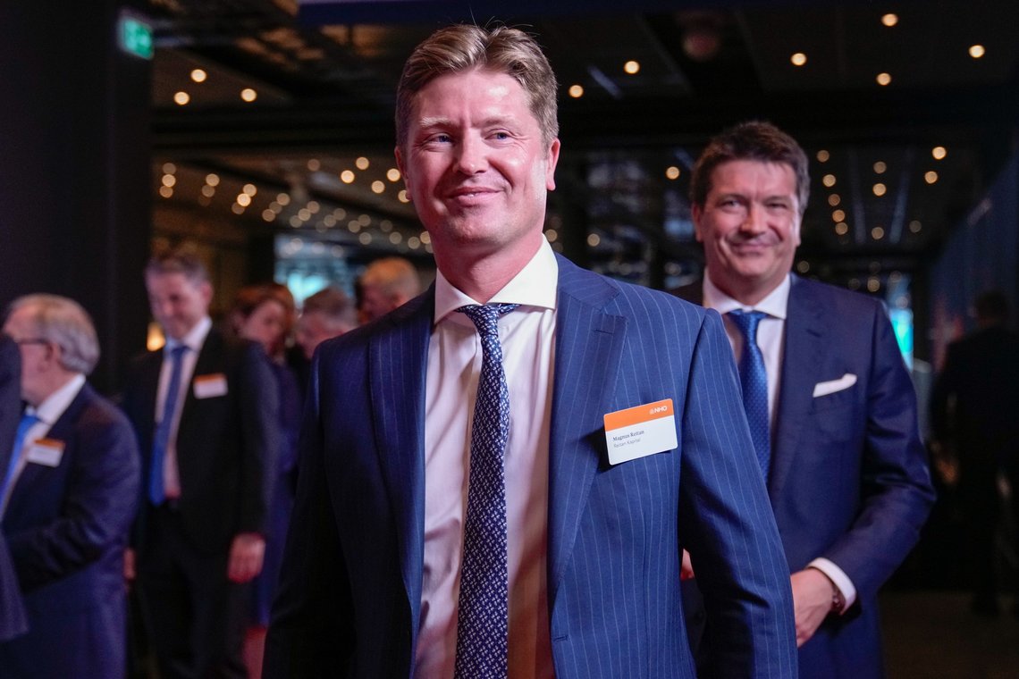 Oslo 20220512.
Magnys (nærmest) og Ole Robert Reitan ankommer NHO's årskonferansemiddag i Oslo Spektrum torsdag.
Foto: Javad Parsa / NTB Oslo 20220512.
Magnys (nærmest) og Ole Robert Reitan ankommer NHO's årskonferansemiddag i Oslo Spektrum torsdag.
Foto: Javad Parsa / NTB
