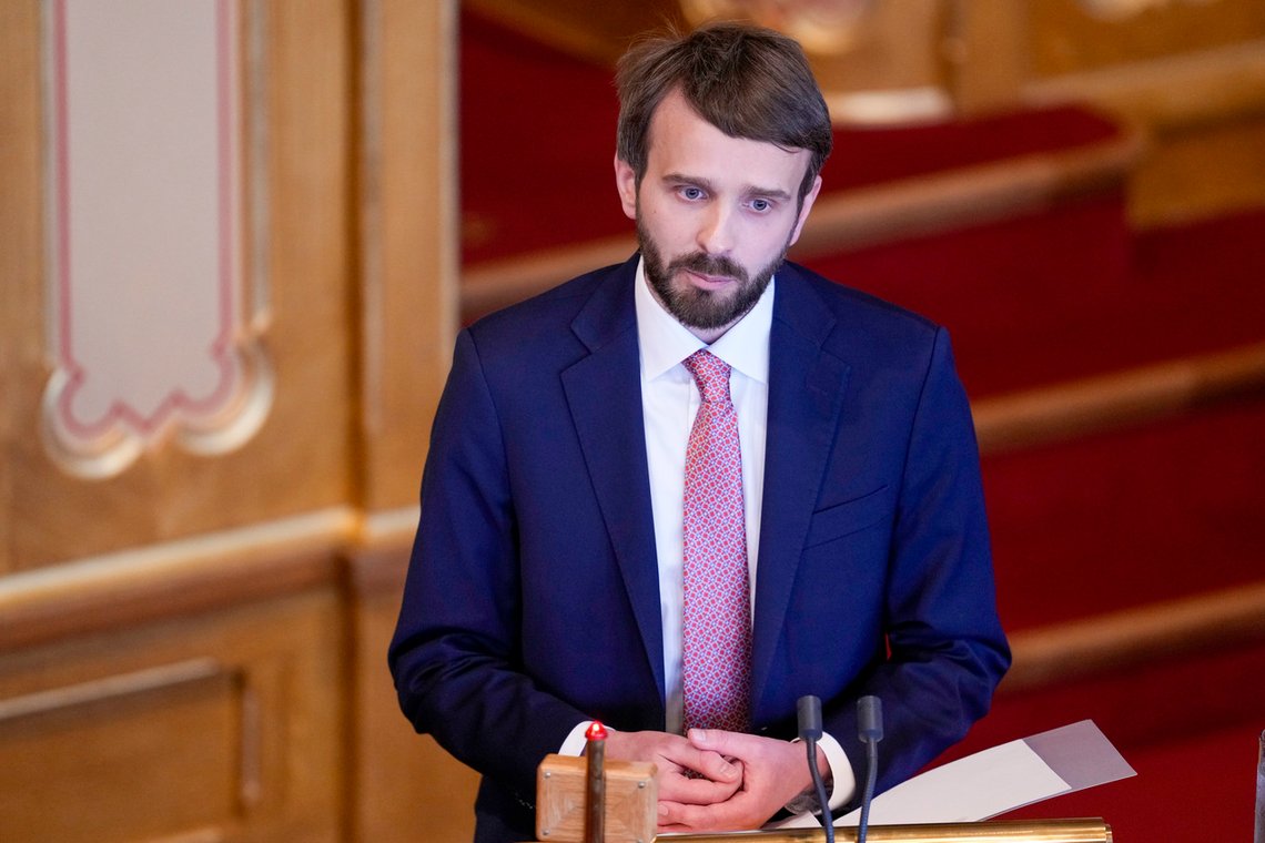 Næringsminister Jan Christian Vestre (Ap) blir utsatt for kritikk, her i Stortinget tirsdag. Foto: Javad Parsa / NTB Næringsminister Jan Christian Vestre (Ap) blir utsatt for kritikk, her i Stortinget tirsdag. Foto: Javad Parsa / NTB