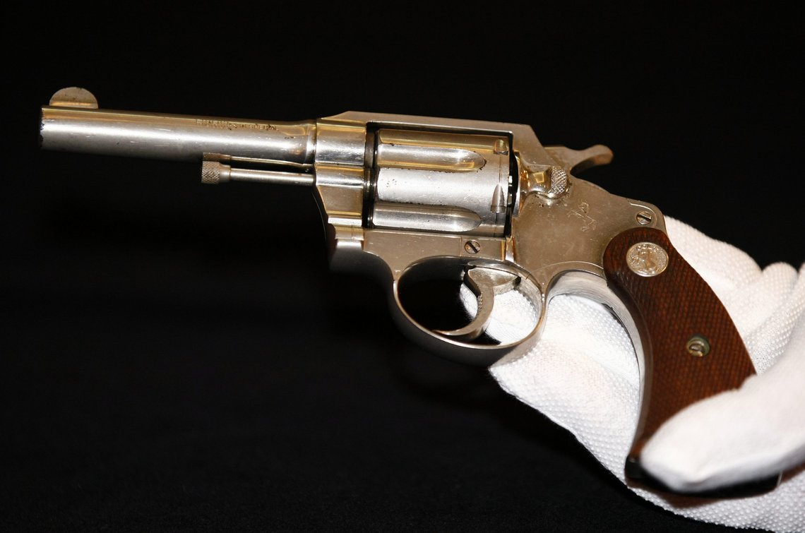 A handgun once owned by notorious gangster "Al" Capone, is displayed at Christie's auction house, London, Tuesday, June 21, 2011. The Colt .38 revolver will be going up for auction this week, and is expected to sell for between 50,000 pounds ($80,899/56,650 euro) and 70,000 pounds ($113,258/79,315 euro). (AP Photo/Tim Hales) A handgun once owned by notorious gangster "Al" Capone, is displayed at Christie's auction house, London, Tuesday, June 21, 2011. The Colt .38 revolver will be going up for auction this week, and is expected to sell for between 50,000 pounds ($80,899/56,650 euro) and 70,000 pounds ($113,258/79,315 euro). (AP Photo/Tim Hales)