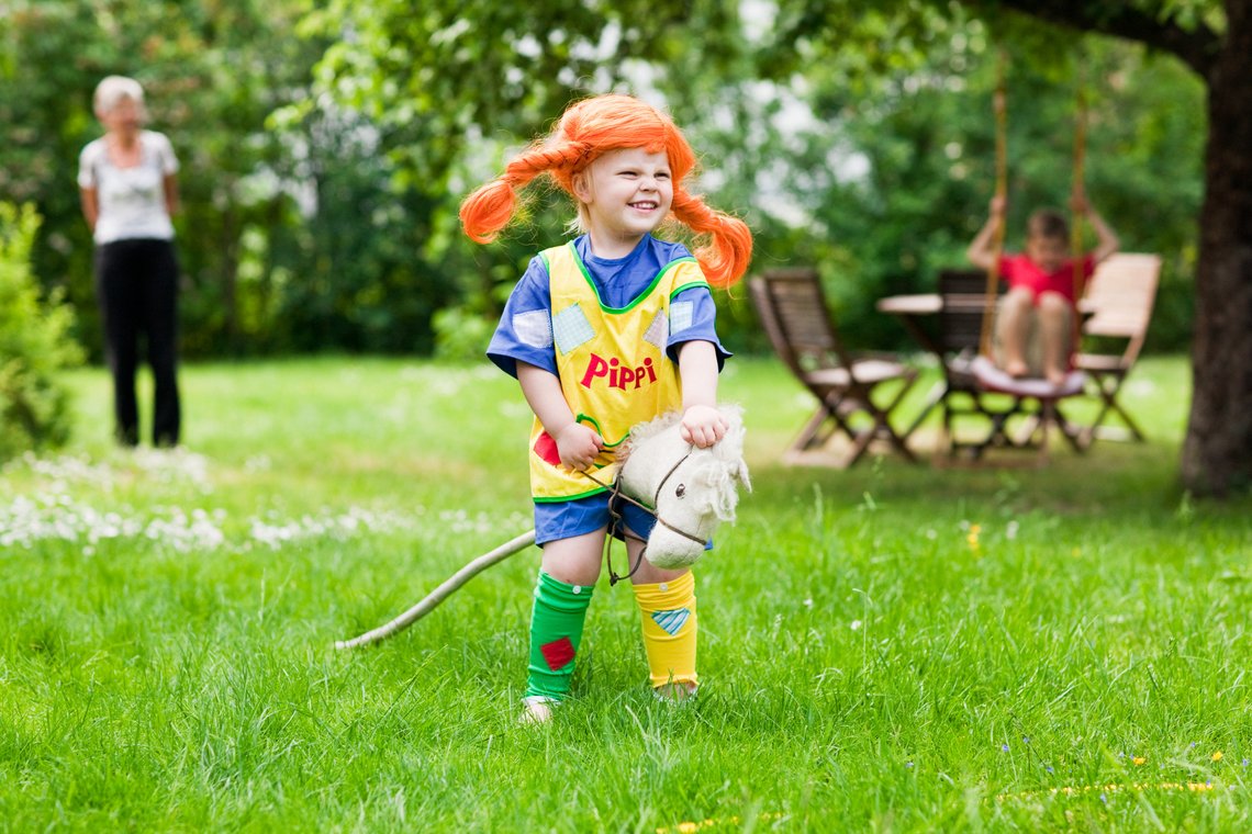 Pippi-assosiasjonen er på vikende front. Jo lenger vekk folk bor og jo mindre de vet om Sverige, desto bedre oppfatning har de av landet. I nabolandene er begeistringen fallende. Foto: Lena Granefelt/imagebank.sweden.se Pippi-assosiasjonen er på vikende front. Jo lenger vekk folk bor og jo mindre de vet om Sverige, desto bedre oppfatning har de av landet. I nabolandene er begeistringen fallende. Foto: Lena Granefelt/imagebank.sweden.se