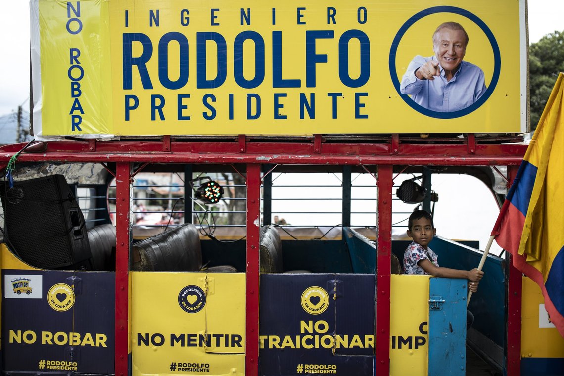 Meningsmålingene viser dødt løp mellom rivalene Gustavo Petro og Rodolfo Hernández foran dagens presidentvalg i Colombia. Foto: Ivan Valencia / AP / NTB Meningsmålingene viser dødt løp mellom rivalene Gustavo Petro og Rodolfo Hernández foran dagens presidentvalg i Colombia. Foto: Ivan Valencia / AP / NTB