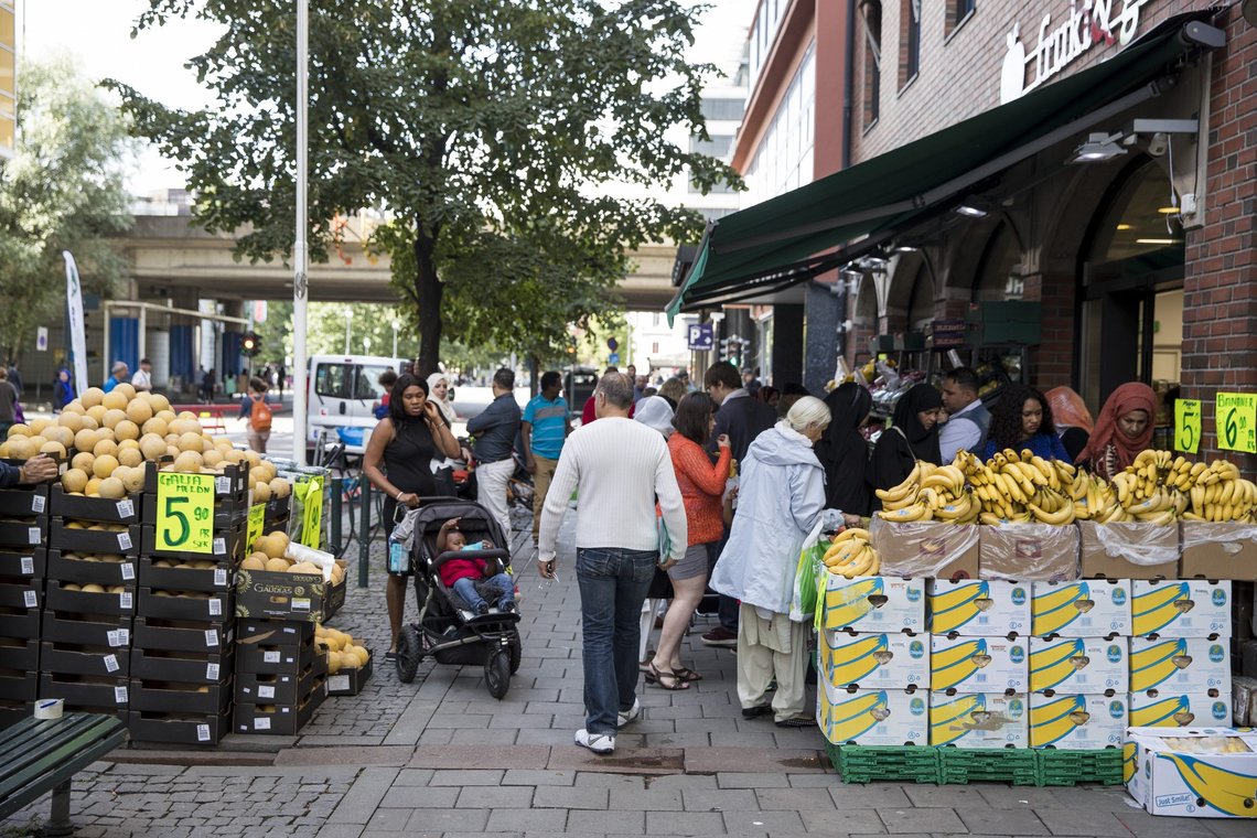 Grønnsaksbutikk i bydelen Grønland i Oslo. Denne bydelen har en stor andel innvandrer, blant den største i landet. Illustrasjonsfoto: Tore Meek / NTB Grønnsaksbutikk i bydelen Grønland i Oslo. Denne bydelen har en stor andel innvandrer, blant den største i landet. Illustrasjonsfoto: Tore Meek / NTB