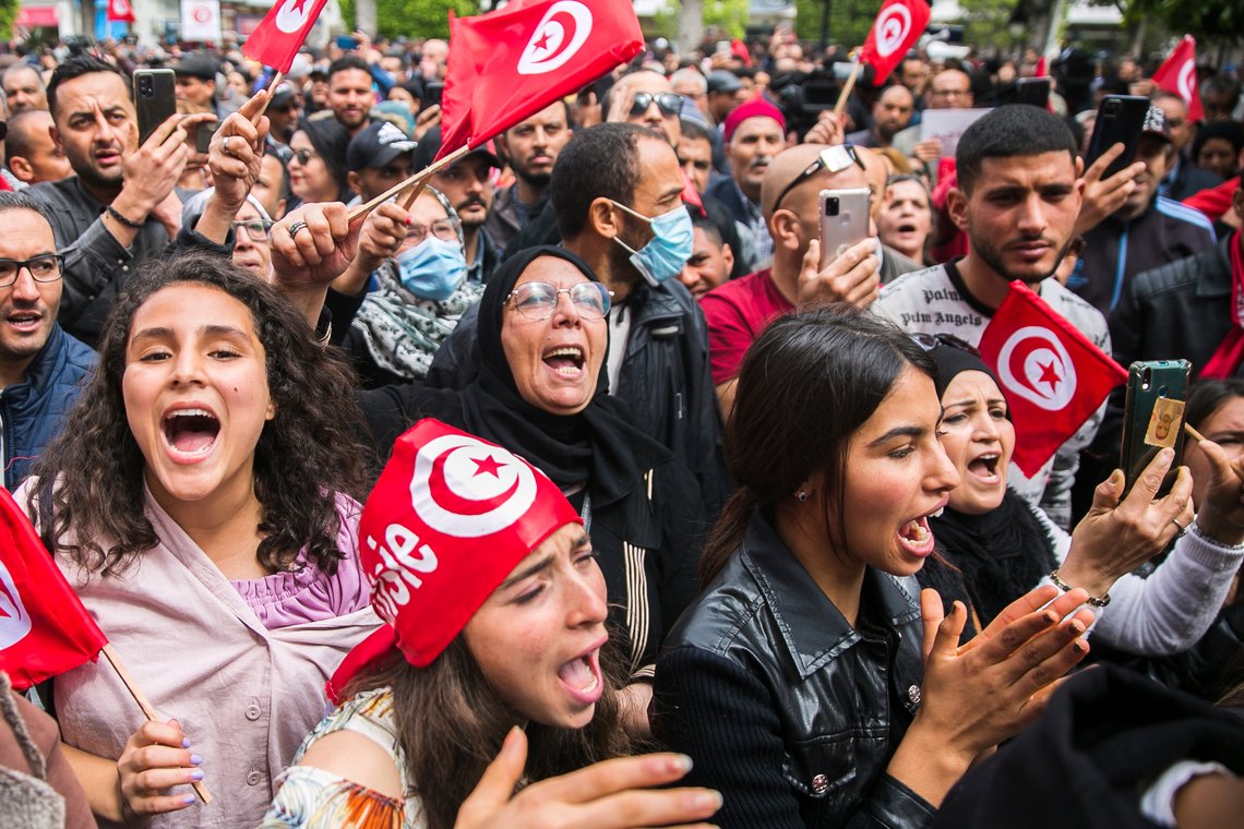 Demonstrasjon til støtte for Tunisias president Kais Saied i Tunis i mai dette år. Foto: Hassene Dridi / AP / NTB Demonstrasjon til støtte for Tunisias president Kais Saied i Tunis i mai dette år. Foto: Hassene Dridi / AP / NTB