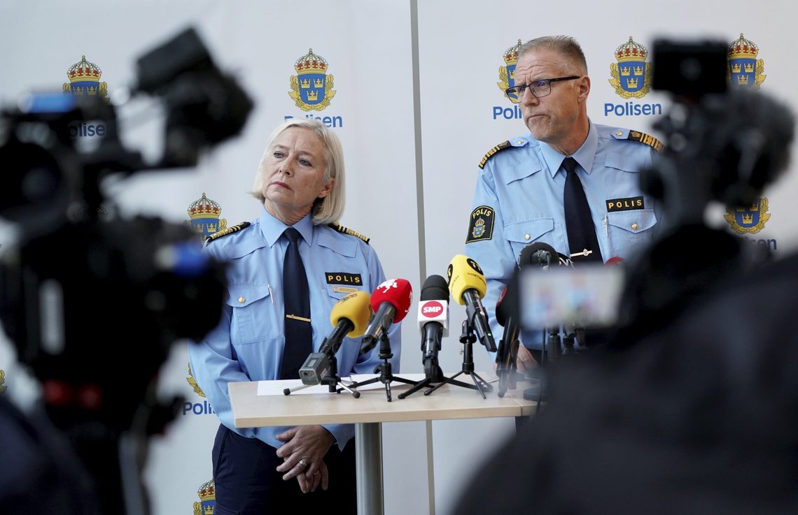 Opptrer svenske myndigheter nøytralt, eller er deres beslutninger farget av venstreorientert politisk ideologi? Bilde fra pressekonferansen etter Lars Vilks' død.
Foto: Johan NIlsson / TT / AP / NTB Opptrer svenske myndigheter nøytralt, eller er deres beslutninger farget av venstreorientert politisk ideologi? Bilde fra pressekonferansen etter Lars Vilks' død.
Foto: Johan NIlsson / TT / AP / NTB
