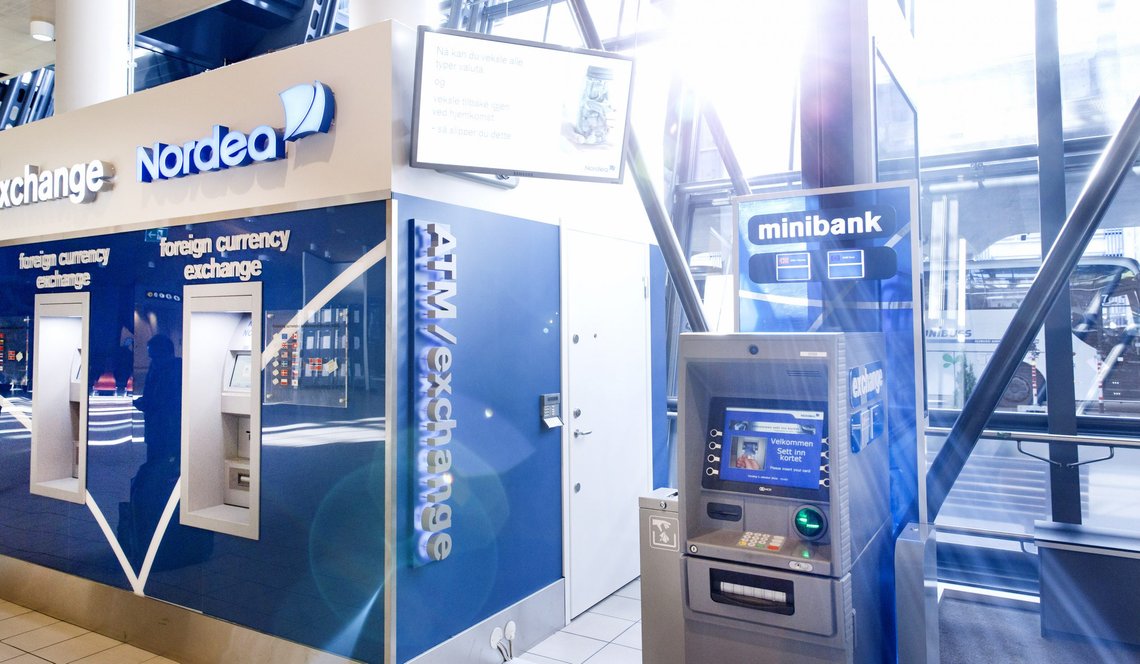 Det er sjelden tomt i minibanken hvis man er innvandrer og ikke klarer å forsørge seg selv. Foto: Gorm Kallestad/ NTB Det er sjelden tomt i minibanken hvis man er innvandrer og ikke klarer å forsørge seg selv. Foto: Gorm Kallestad/ NTB