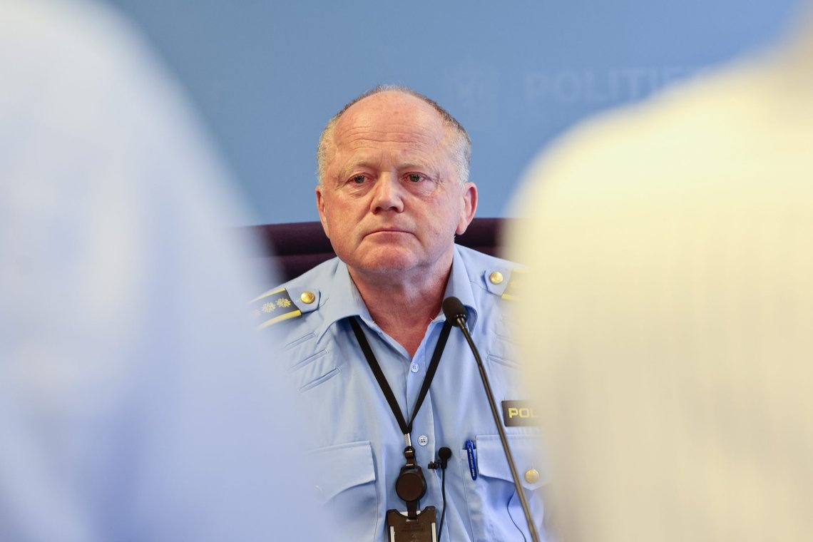 Leder for felles operativ tjeneste i Oslo-politiet Martin Strand anbefaler folk å droppe pride-arrangementet på Rådhusplassen klokken 19.30 mandag kveld. Foto: Geir Olsen / NTB Leder for felles operativ tjeneste i Oslo-politiet Martin Strand anbefaler folk å droppe pride-arrangementet på Rådhusplassen klokken 19.30 mandag kveld. Foto: Geir Olsen / NTB
