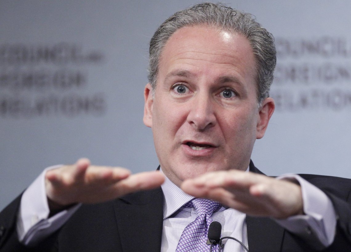 Peter Schiff forutså finanskrisen. Nå sier han at Feds må sette opp renten kraftig og umiddelbart, til over 9 prosent. Dette er helt nødvendig for å få bukt med den eskalerende inflasjonen. Arkivfoto: AP /Mark Lennihan /NTB Peter Schiff forutså finanskrisen. Nå sier han at Feds må sette opp renten kraftig og umiddelbart, til over 9 prosent. Dette er helt nødvendig for å få bukt med den eskalerende inflasjonen. Arkivfoto: AP /Mark Lennihan /NTB