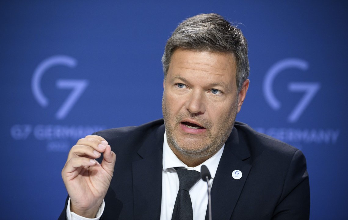 Tyskerne må spare energi, og hver eneste kilowattime teller, sier næringsminister Robert Habeck. Foto: DPA / AP / NTB Tyskerne må spare energi, og hver eneste kilowattime teller, sier næringsminister Robert Habeck. Foto: DPA / AP / NTB