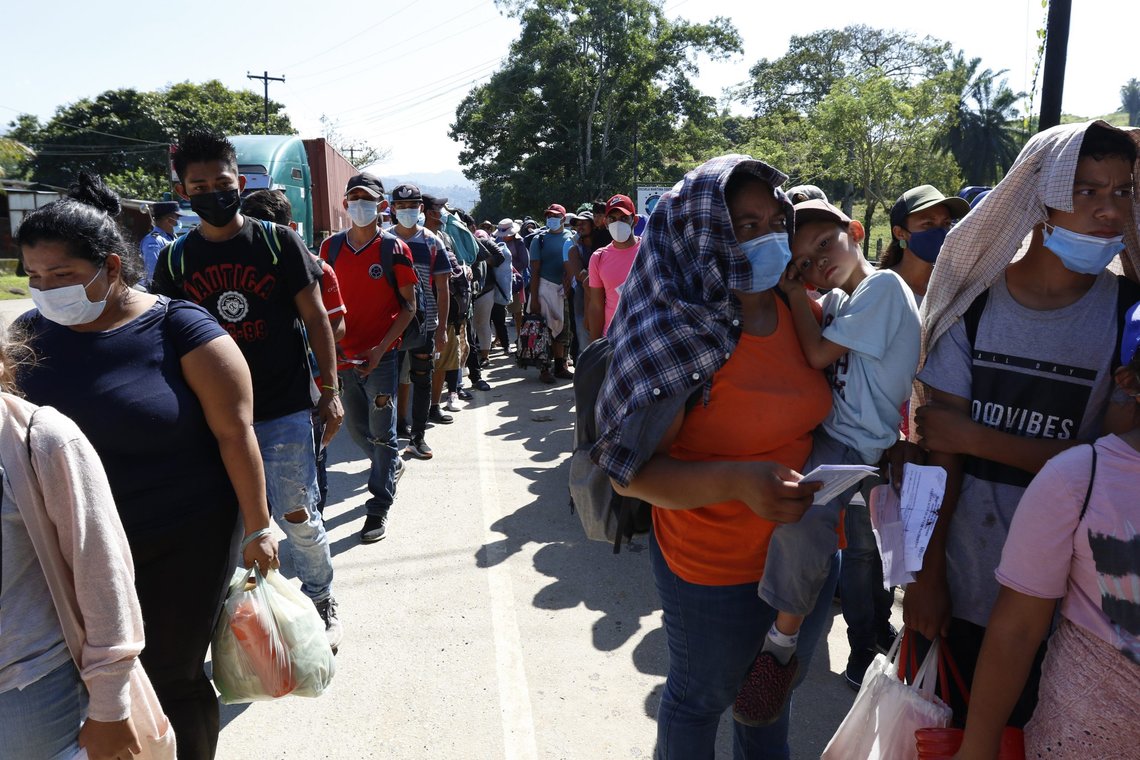 Aldri har det vært så mange utenlandsfødte på amerikansk jord. Og de fortsetter å stømme mot USAs grense i sør. Foto: AP/ Delmer Martinez/ NTB Aldri har det vært så mange utenlandsfødte på amerikansk jord. Og de fortsetter å stømme mot USAs grense i sør. Foto: AP/ Delmer Martinez/ NTB
