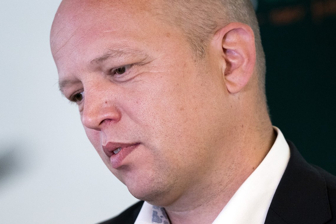 Oslo 20220620.
Sp leder og finansminister, Trygve Slagsvold Vedum og parlamentarisk leder under Senterpartiets oppsummerende pressekonferanse i Det Norske Teatret i Oslo.
Foto: Gorm Kallestad / NTB Oslo 20220620.
Sp leder og finansminister, Trygve Slagsvold Vedum og parlamentarisk leder under Senterpartiets oppsummerende pressekonferanse i Det Norske Teatret i Oslo.
Foto: Gorm Kallestad / NTB