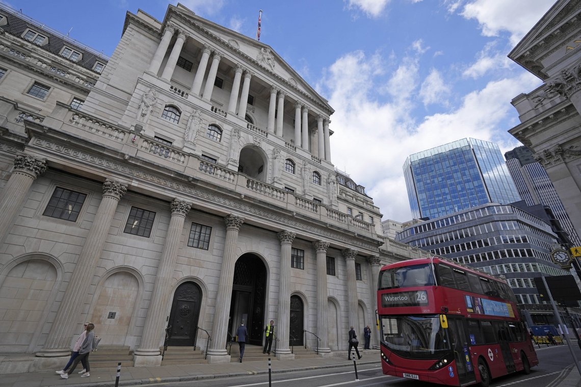 Illustrasjonsfoto av den britiske sentralbanken Bank of England: Frank Augstein / AP / NTB Illustrasjonsfoto av den britiske sentralbanken Bank of England: Frank Augstein / AP / NTB