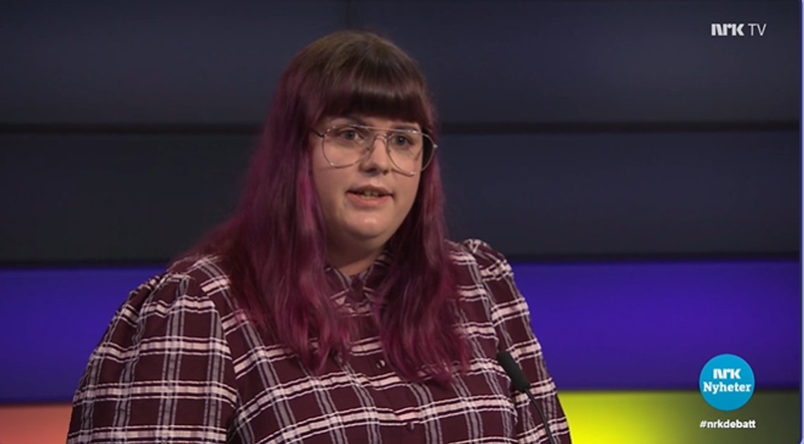 Christine Marie Jentoft er en biologisk mann som definerer seg som lesbisk kvinne og mamma. Dette er personen som har anmeldt Christina Ellingsen for hatefulle ytringer. Skjermdump NRK Debatten Christine Marie Jentoft er en biologisk mann som definerer seg som lesbisk kvinne og mamma. Dette er personen som har anmeldt Christina Ellingsen for hatefulle ytringer. Skjermdump NRK Debatten