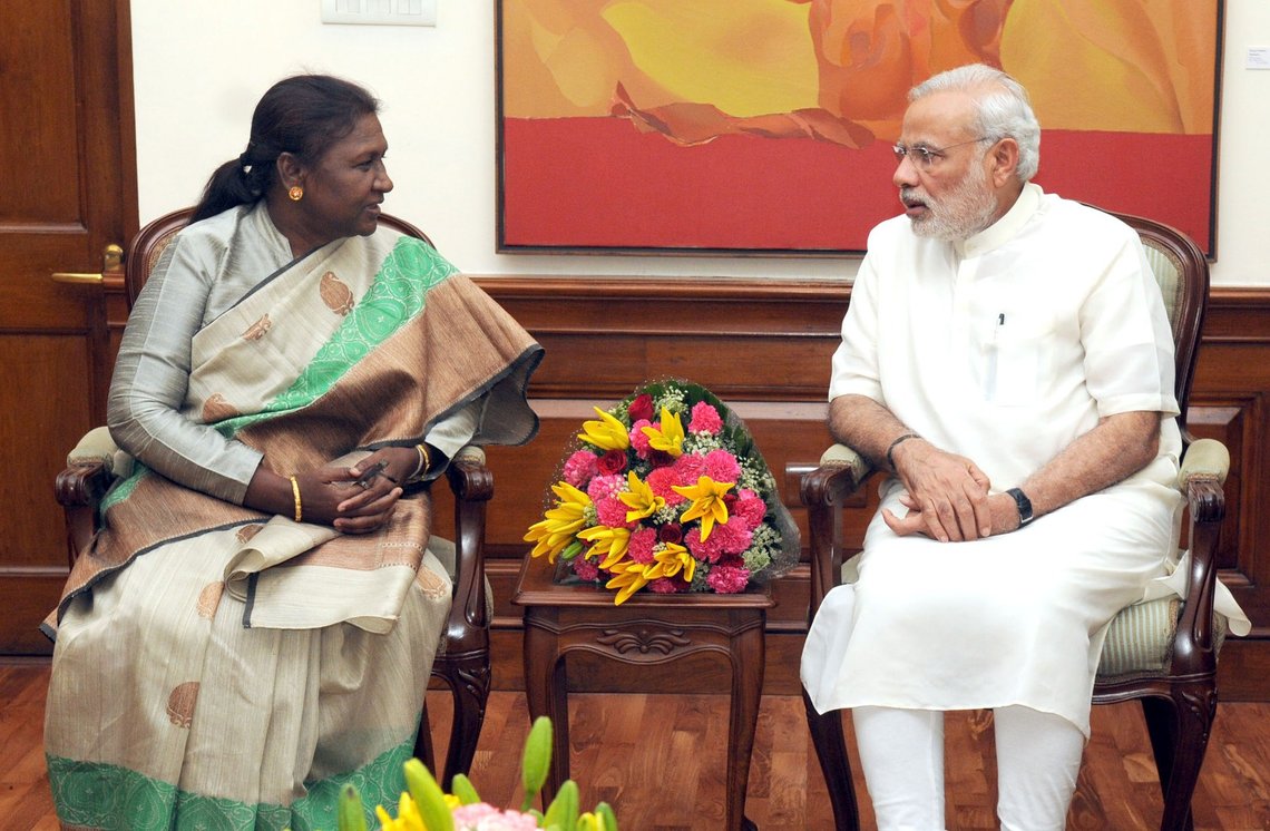 Påtroppende president Draupadi Murmu og statsminister Narendra Modi. Foto: Press Information Bureau, Government of India / Wikimedia Commons Påtroppende president Draupadi Murmu og statsminister Narendra Modi. Foto: Press Information Bureau, Government of India / Wikimedia Commons