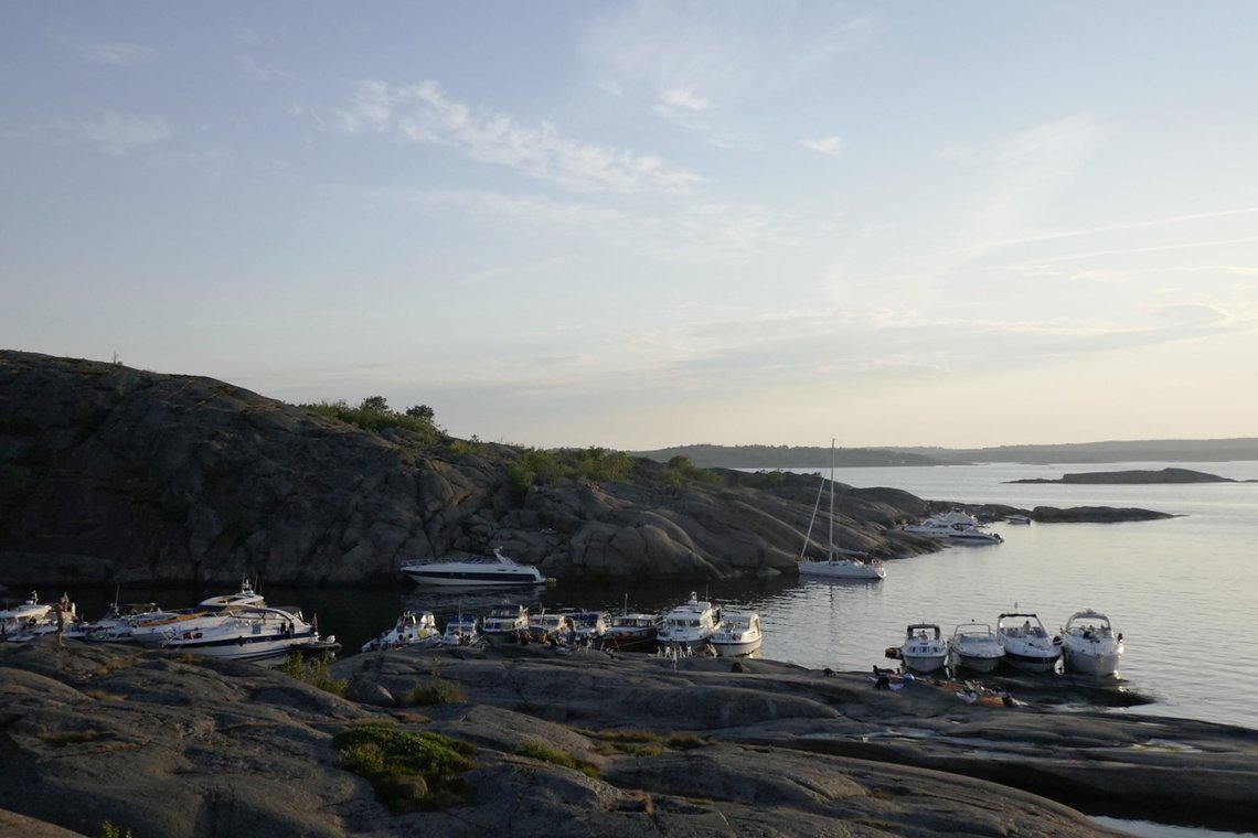 Tjøme 20180602.
Småbåter ligger tett fortøyd ved øya Bustein på Tjøme i Vestfold.
Foto: Erik Johansen / NTB Tjøme 20180602.
Småbåter ligger tett fortøyd ved øya Bustein på Tjøme i Vestfold.
Foto: Erik Johansen / NTB