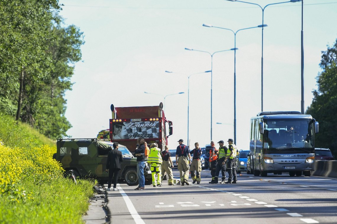 Sian-lederens bil på stedet etter påkjørselen ved Mortensrud i Oslo lørdag 2. juli. Foto: Annika Byrde / NTB Sian-lederens bil på stedet etter påkjørselen ved Mortensrud i Oslo lørdag 2. juli. Foto: Annika Byrde / NTB