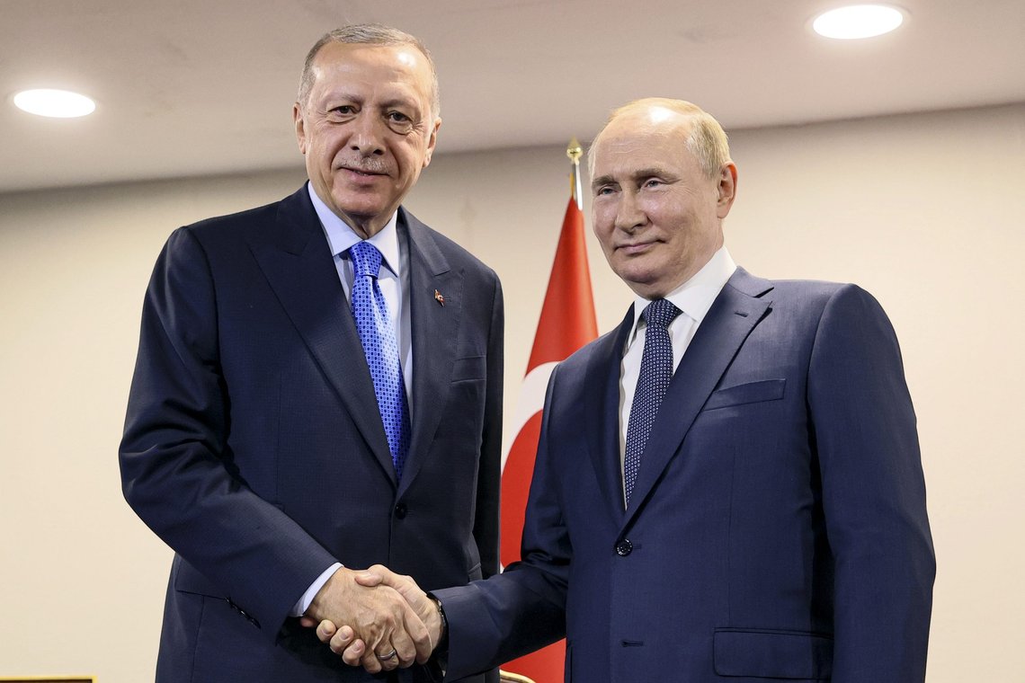 Russian President Vladimir Putin, right, and Turkish President Recep Tayyip Erdogan pose for a photo during their meeting at the Saadabad palace, in Tehran, Iran, Tuesday, July 19, 2022. (Sergei Savostyanov, Sputnik, Kremlin Pool Photo via AP) Russian President Vladimir Putin, right, and Turkish President Recep Tayyip Erdogan pose for a photo during their meeting at the Saadabad palace, in Tehran, Iran, Tuesday, July 19, 2022. (Sergei Savostyanov, Sputnik, Kremlin Pool Photo via AP)