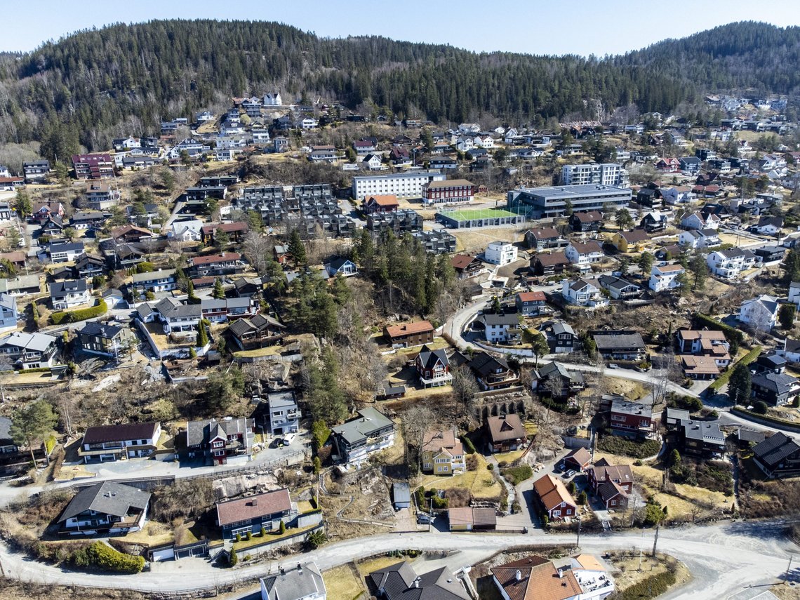 Carl O. Geving i Norges Eiendomsmeglerforbund mener at de som er på utsiden vil slite med å komme seg inn på boligmarkedet i tiden framover. Illustrasjonsfoto: Håkon Mosvold Larsen / NTB Carl O. Geving i Norges Eiendomsmeglerforbund mener at de som er på utsiden vil slite med å komme seg inn på boligmarkedet i tiden framover. Illustrasjonsfoto: Håkon Mosvold Larsen / NTB