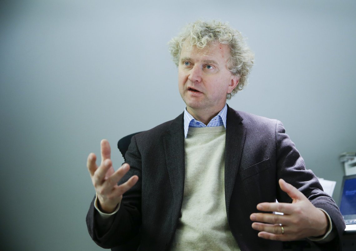 Makroøkonom Jan Ludvig Andreassen i Eika-gruppen tipper Norges Bank vil heve renten med 0,25 prosentpoeng torsdag, men er kritisk til alle rentehevingene som nå gjennomføres. Arkivfoto: Terje Pedersen, NTB. Makroøkonom Jan Ludvig Andreassen i Eika-gruppen tipper Norges Bank vil heve renten med 0,25 prosentpoeng torsdag, men er kritisk til alle rentehevingene som nå gjennomføres. Arkivfoto: Terje Pedersen, NTB.