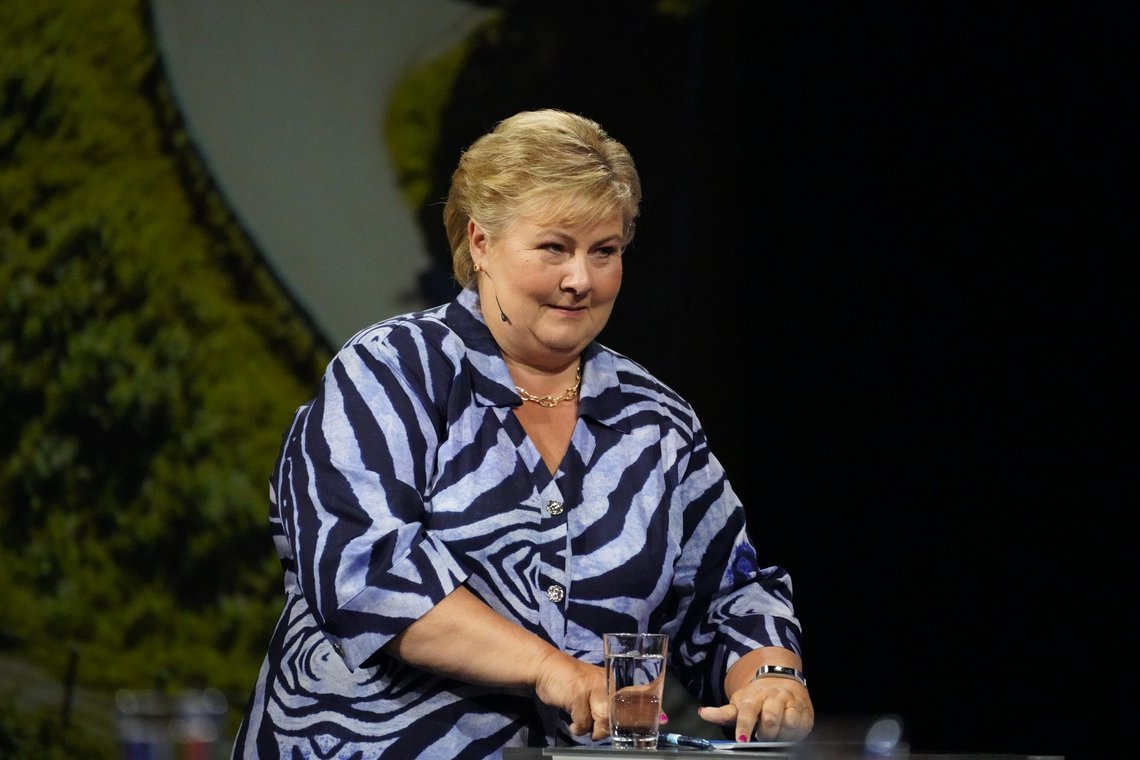 Arendal 20220818.
Erna Solberg H under NRKs direktesendte partilederdebatt i Arendal torsdag kveld.
Foto: Ole Berg-Rusten / NTB Arendal 20220818.
Erna Solberg H under NRKs direktesendte partilederdebatt i Arendal torsdag kveld.
Foto: Ole Berg-Rusten / NTB
