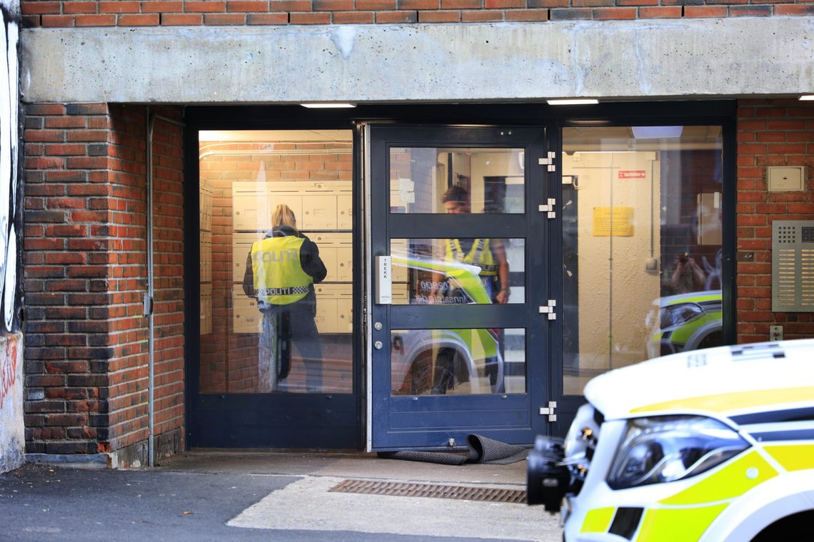 Oslo: 20220726
Politiet jobber på stedet etter melding om en voldsepisode i Trondheimsveien.
Foto: Tor Erik Schrøder / NTB Oslo: 20220726
Politiet jobber på stedet etter melding om en voldsepisode i Trondheimsveien.
Foto: Tor Erik Schrøder / NTB