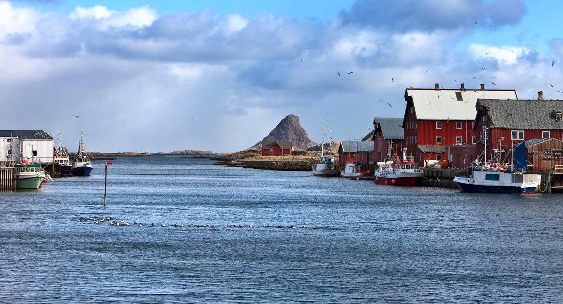 På Røst er det Querini-fest denne helgen. Querini var en venetiansk aristokrat og handelsmann som forliste i en fryktelig storm vest for Irland for deretter å drive med Golfstrømmen til han strandet på Røst i 1432. Foto: Arnt Jensvoll / Document På Røst er det Querini-fest denne helgen. Querini var en venetiansk aristokrat og handelsmann som forliste i en fryktelig storm vest for Irland for deretter å drive med Golfstrømmen til han strandet på Røst i 1432. Foto: Arnt Jensvoll / Document