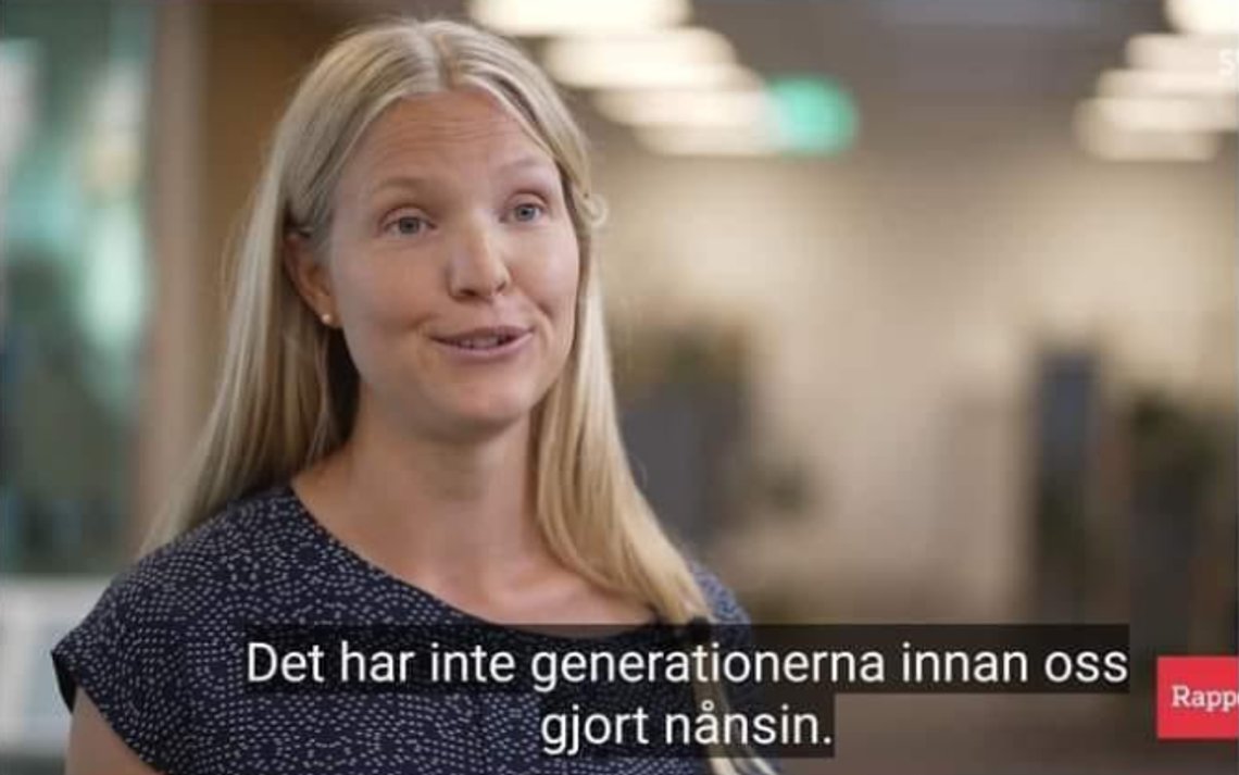 Energi- og klimarådgiver Marit Linstaf forstår ikke hva som er problemet med litt kalde hus. Man kan jo bare ta på seg raggsokker. Skjermdump SVT Energi- og klimarådgiver Marit Linstaf forstår ikke hva som er problemet med litt kalde hus. Man kan jo bare ta på seg raggsokker. Skjermdump SVT
