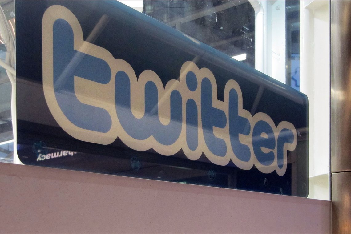Twitter har offentliggjort retningslinjer for å «beskytte» det amerikanske midtveisvalget i november. Selskapet skal holde nede «feilinformasjon» og selv levere godkjente nyheter til brukerne. Foto: Howard Lake, Wikimedia Commons Twitter har offentliggjort retningslinjer for å «beskytte» det amerikanske midtveisvalget i november. Selskapet skal holde nede «feilinformasjon» og selv levere godkjente nyheter til brukerne. Foto: Howard Lake, Wikimedia Commons