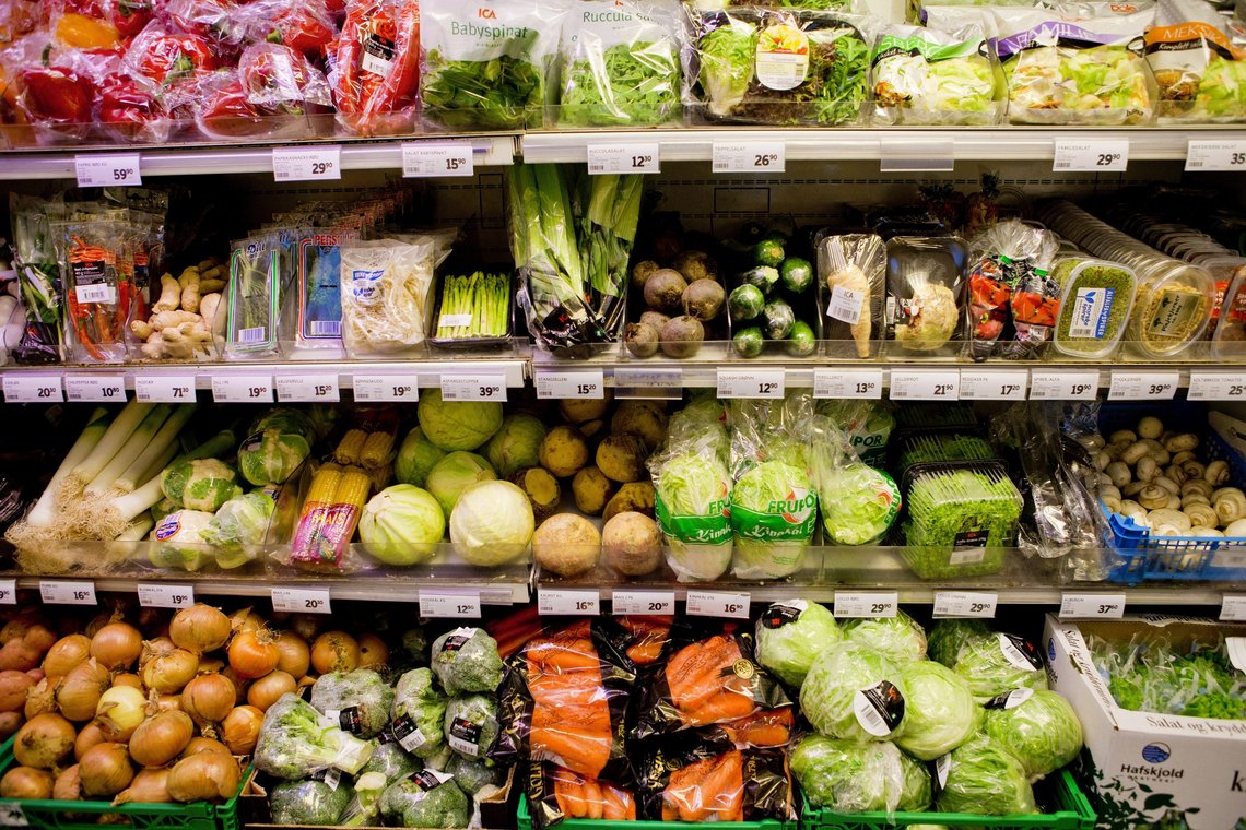 Det kan bli lite norske lagringsgrønnsaker i butikkene utover vinteren og våren. Bakgrunnen er at det på grunn av høye strømpriser er for dyrt å lagre grønnsakene kjølig så lenge. Foto: Tore Meek / NTB Det kan bli lite norske lagringsgrønnsaker i butikkene utover vinteren og våren. Bakgrunnen er at det på grunn av høye strømpriser er for dyrt å lagre grønnsakene kjølig så lenge. Foto: Tore Meek / NTB