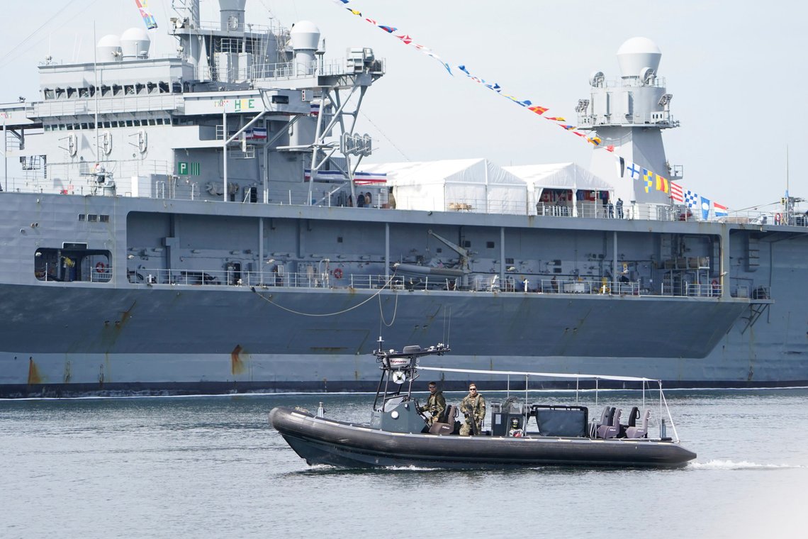 Marinesoldater foran amerikanske USS Mount Whitney ved endt Baltic Operations dette år. Foto: Marcus Brandt / AP / NTB Marinesoldater foran amerikanske USS Mount Whitney ved endt Baltic Operations dette år. Foto: Marcus Brandt / AP / NTB