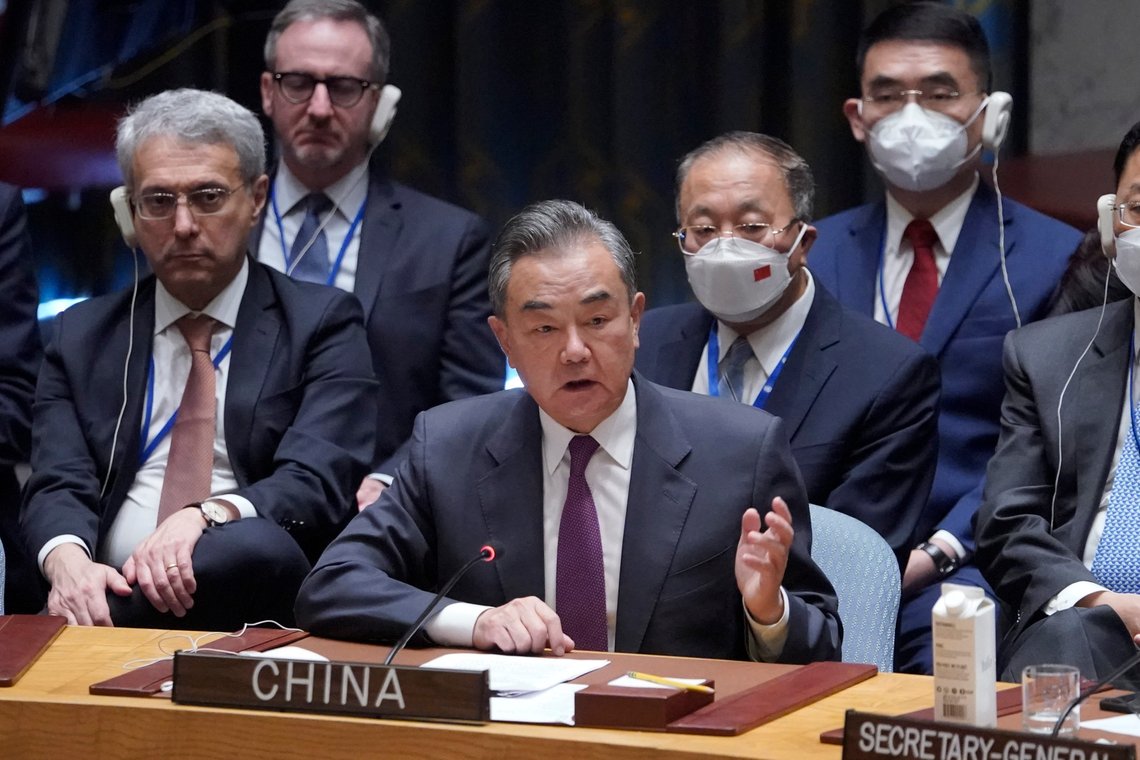 Australias utenriksminister Penny Wong mener det vil ta tid å reparere forholdet til Kina. Bildet viser Kinas utenriksminister Wang Yi, under torsdagens Ukraina-møte i FNs sikkerhetsråd. Foto: Mary Altaffer / AP / NTB Australias utenriksminister Penny Wong mener det vil ta tid å reparere forholdet til Kina. Bildet viser Kinas utenriksminister Wang Yi, under torsdagens Ukraina-møte i FNs sikkerhetsråd. Foto: Mary Altaffer / AP / NTB