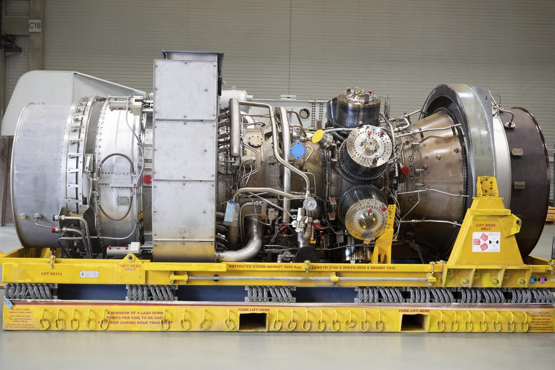 Dette er turbinen som ble reparert i Canada, og som Gazprom hevder har en oljelekkasje som hindrer gasseksport gjennom Nord Stream rørledningen. Siemens benekter dette. Foto: Bernd Thissen / DPA / AP / NTB Dette er turbinen som ble reparert i Canada, og som Gazprom hevder har en oljelekkasje som hindrer gasseksport gjennom Nord Stream rørledningen. Siemens benekter dette. Foto: Bernd Thissen / DPA / AP / NTB