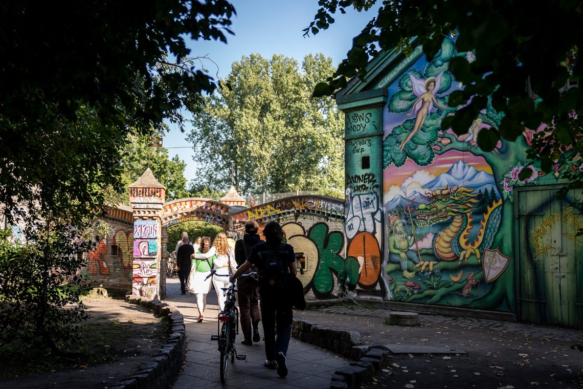En 23 år gammel mann døde etter å ha blitt skutt flere ganger på kloss hold i bydelen Christiania i København onsdag. Illustrasjonsfoto: Mads Claus Rasmussen / Ritzau Scanpix / NTB En 23 år gammel mann døde etter å ha blitt skutt flere ganger på kloss hold i bydelen Christiania i København onsdag. Illustrasjonsfoto: Mads Claus Rasmussen / Ritzau Scanpix / NTB