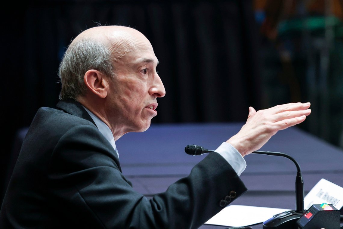 Både nazistene og kommunistene visste at hvis du vil endre et samfunn fra bunnen av er intet mer effektivt enn å overta institusjonene innenfra. Biden-regimet er i gang med det samme. Securities and Exchange Commission, Chairman Gary Gensler speaks during a Senate Banking, Housing, and Urban Affairs Committee hearing on "Oversight of the U.S. Securities and Exchange Commission" on Tuesday, Sept. 14, 2021, in Washington. (Evelyn Hockstein/Pool via AP) Både nazistene og kommunistene visste at hvis du vil endre et samfunn fra bunnen av er intet mer effektivt enn å overta institusjonene innenfra. Biden-regimet er i gang med det samme. Securities and Exchange Commission, Chairman Gary Gensler speaks during a Senate Banking, Housing, and Urban Affairs Committee hearing on "Oversight of the U.S. Securities and Exchange Commission" on Tuesday, Sept. 14, 2021, in Washington. (Evelyn Hockstein/Pool via AP)