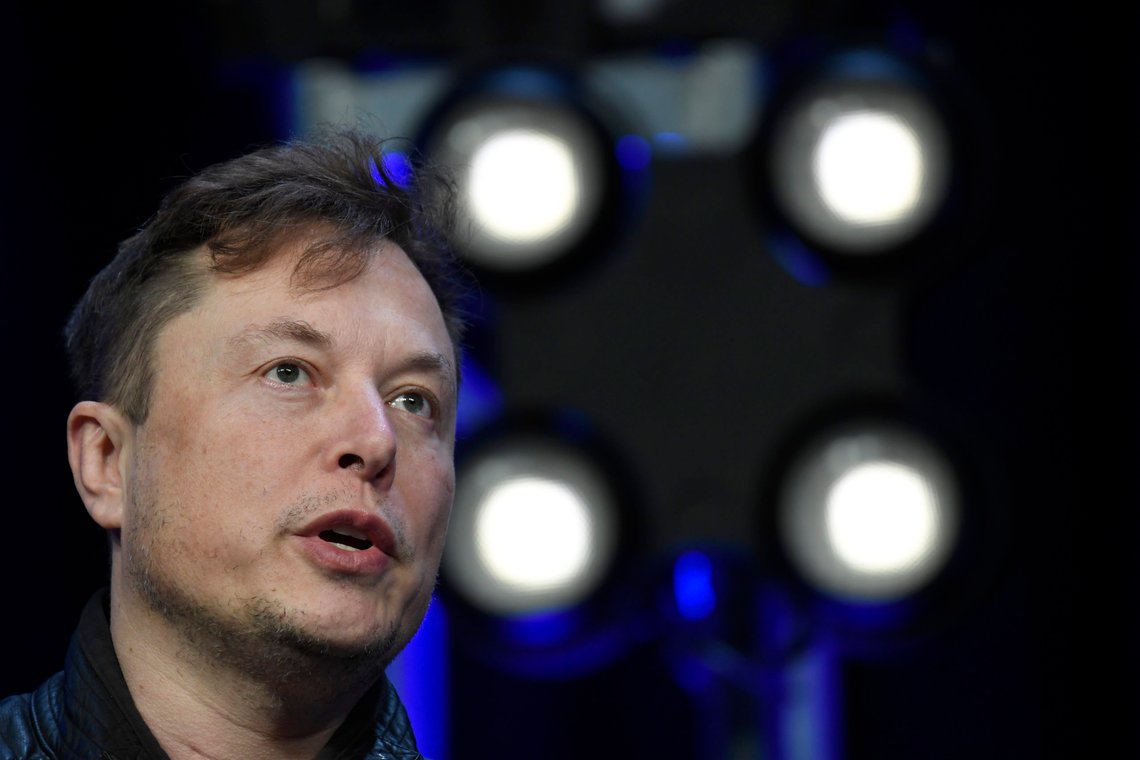 Elon Musk har planer om å redusere antall ansatte kraftig, hvis hans oppkjøp av Twitter blir gjennomført. Foto: AP /Susan Walsh /NTB Elon Musk har planer om å redusere antall ansatte kraftig, hvis hans oppkjøp av Twitter blir gjennomført. Foto: AP /Susan Walsh /NTB
