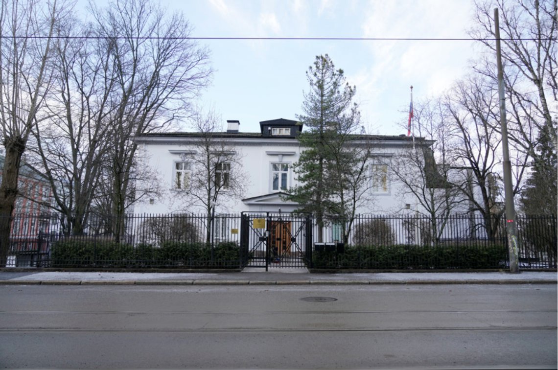Russlands ambassade i Oslo har ingen ønsker om å kommentere nye opplysninger om spionsiktet mann. Foto: Heiko Junge / NTB Russlands ambassade i Oslo har ingen ønsker om å kommentere nye opplysninger om spionsiktet mann. Foto: Heiko Junge / NTB