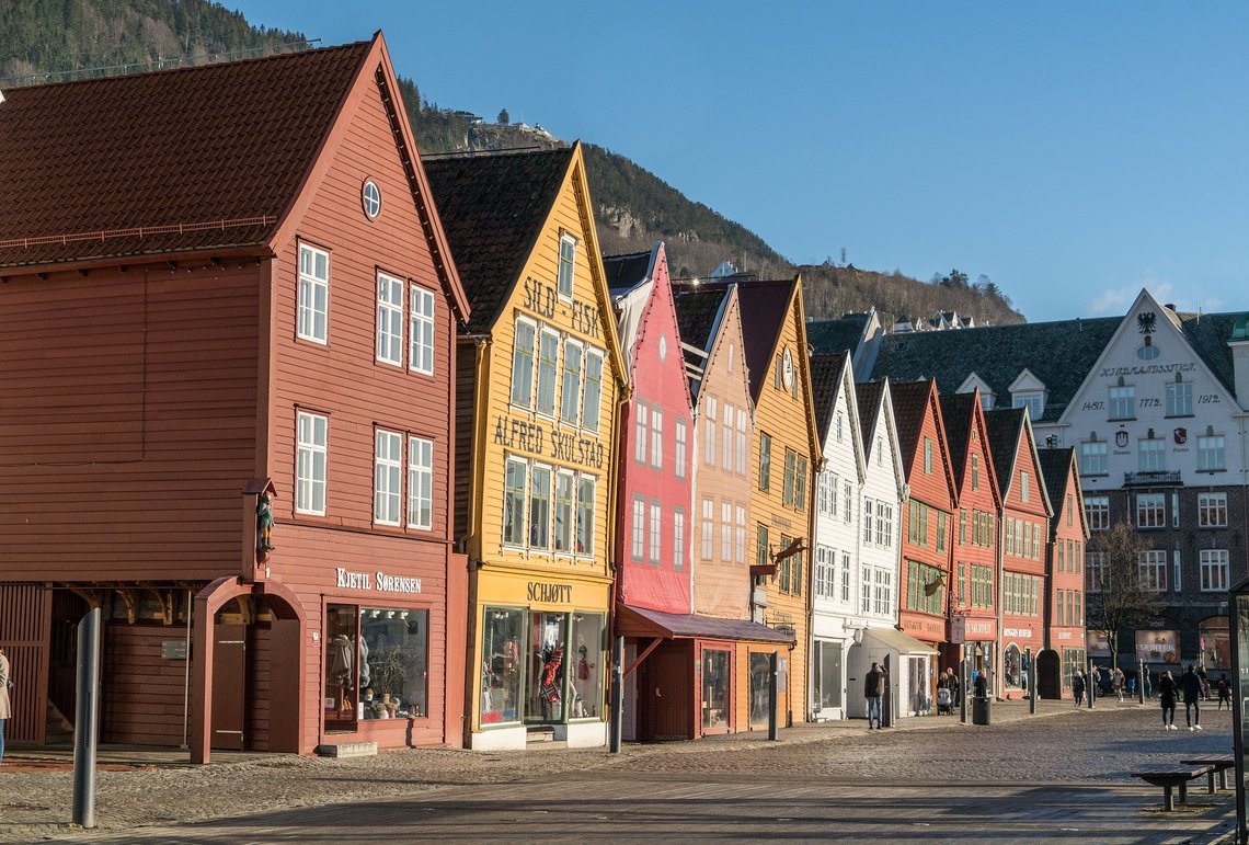 Bergen kommune har gått til innkjøp av digitale pipevarslere. Her fra Bryggen i Bergen sentrum. Foto: Michelle Raponi fra Pixabay Bergen kommune har gått til innkjøp av digitale pipevarslere. Her fra Bryggen i Bergen sentrum. Foto: Michelle Raponi fra Pixabay