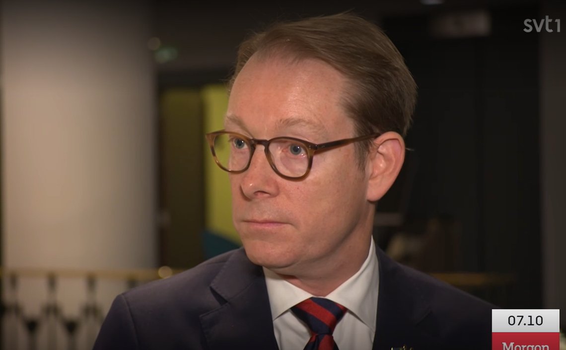 Sveriges utenriksminister Tobias Billström (M) støtter økt bistand til Ukraina.
Foto: Skjermdump, video SVT Sveriges utenriksminister Tobias Billström (M) støtter økt bistand til Ukraina.
Foto: Skjermdump, video SVT