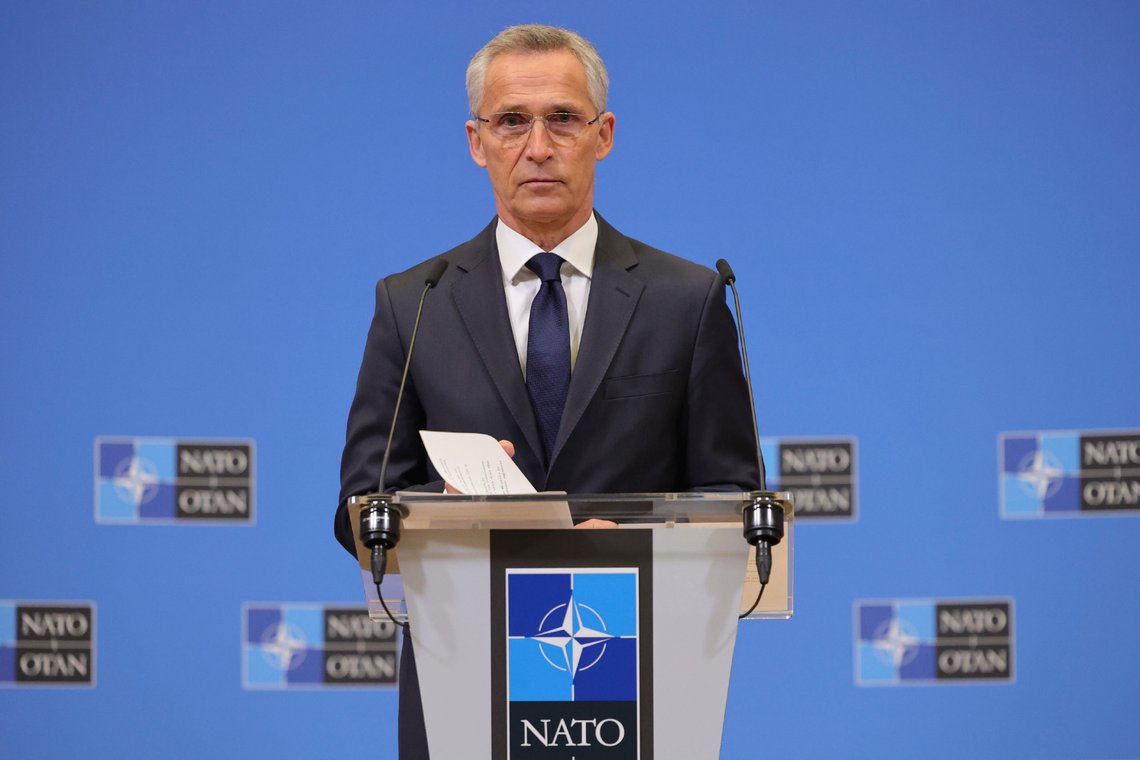 Natos generalsekretær Jens Stoltenberg sier at eksplosjonen i Polen som tok livet av to personer, ikke virker som et overlagt angrep. Foto: Olivier Matthys / AP / NTB Natos generalsekretær Jens Stoltenberg sier at eksplosjonen i Polen som tok livet av to personer, ikke virker som et overlagt angrep. Foto: Olivier Matthys / AP / NTB
