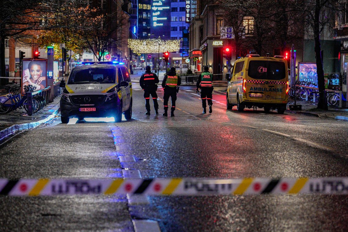 Politi ved stedet der en person ble skutt og drept på Grønland i Oslo tidlig om morgenen søndag den 27. november 2022. Foto: Javad Parsa / NTB Politi ved stedet der en person ble skutt og drept på Grønland i Oslo tidlig om morgenen søndag den 27. november 2022. Foto: Javad Parsa / NTB