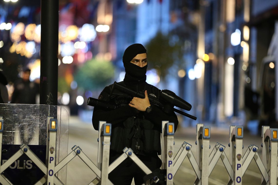 Tyrkias innenriksminister anklager kurdiske PKK for å stå bak eksplosjonen. Myndighetene kaller det en terrorhandling. Foto: Emrah Gurel / AP / NTB Tyrkias innenriksminister anklager kurdiske PKK for å stå bak eksplosjonen. Myndighetene kaller det en terrorhandling. Foto: Emrah Gurel / AP / NTB